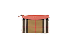 Bolsa transversal Burberry Peyton House Check Derby em couro granulado vermelho canela