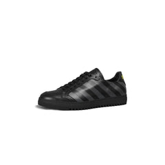 Tênis feminino de couro de bezerro preto Off-White