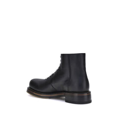 Alexander McQueen Botas de couro com tachas