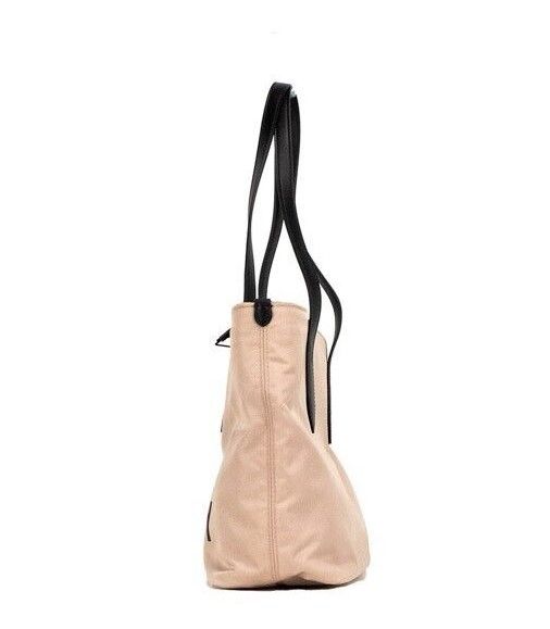 Bolsa de ombro pequena Burberry com logotipo bege rosa e marca Econyl Nylon
