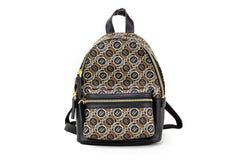 Mochila Marc Jacobs Signet Mini Preta com Logo Impresso em Couro e Bolsa para Livros