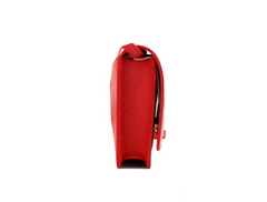 Bolsa transversal pequena de couro liso com logotipo em relevo vermelho da Burberry Hampshire