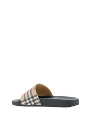 Sandálias de borracha marrom Burberry
