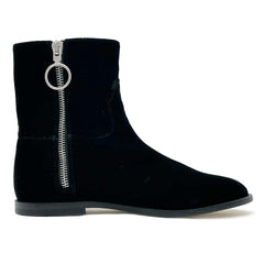 Bota feminina de cano curto em couro de bezerro preto e branco