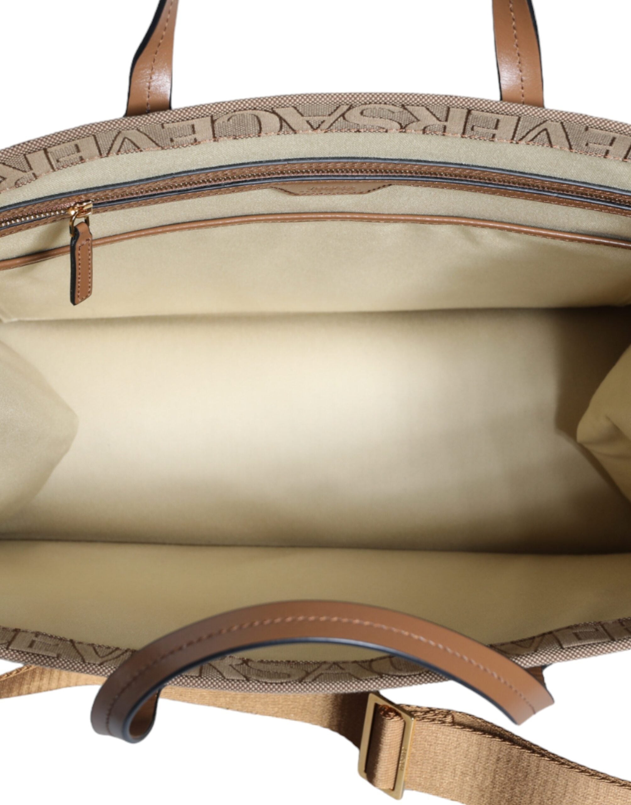 Bolsa transversal Versace marrom com alça superior e logotipo em couro jacquard
