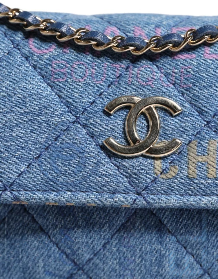 Bolsa de ombro com franjas e estampa de micrologotipo Chanel Denim Mood Flap