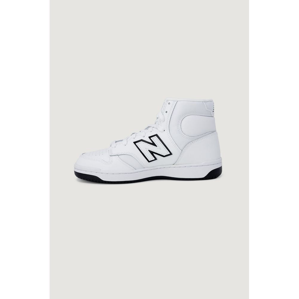 Tênis New Balance de couro preto