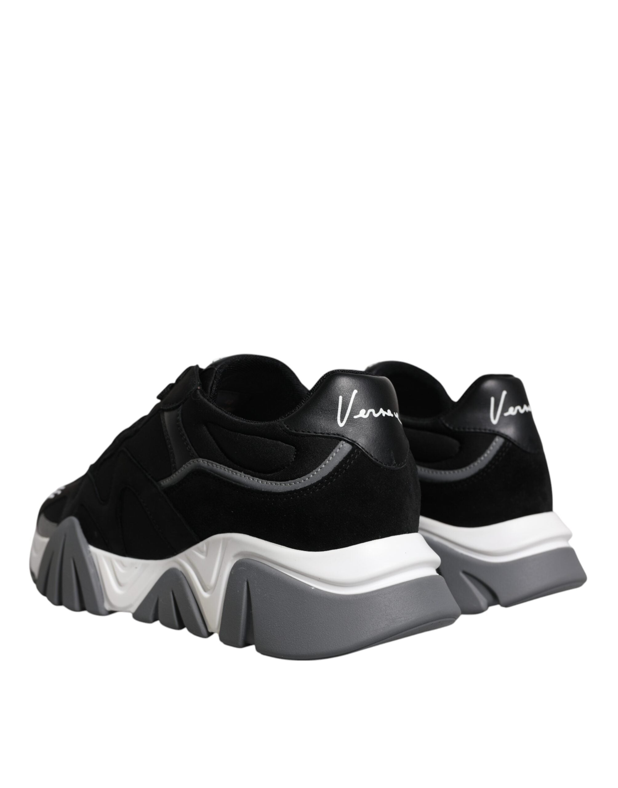 Tênis Versace de cano baixo, robusto e de couro preto, em neoprene, Squalo