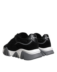 Tênis Versace de cano baixo, robusto e de couro preto, em neoprene, Squalo