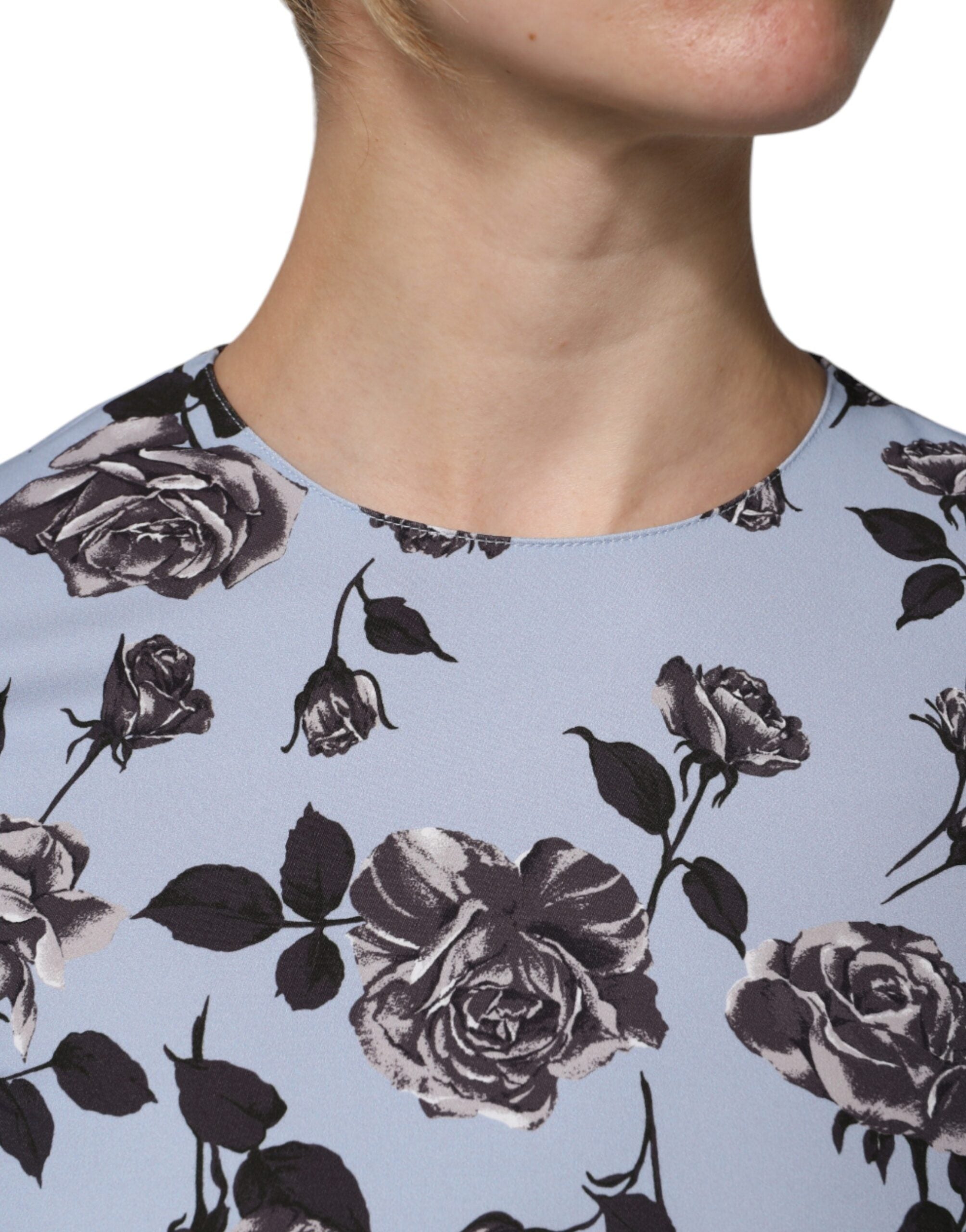 Vestido curto Valentino azul claro com estampa floral e mangas compridas em linha A