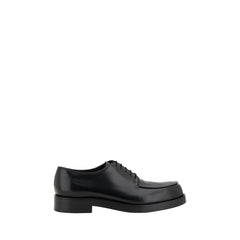 Sapatos Prada com Cadarço