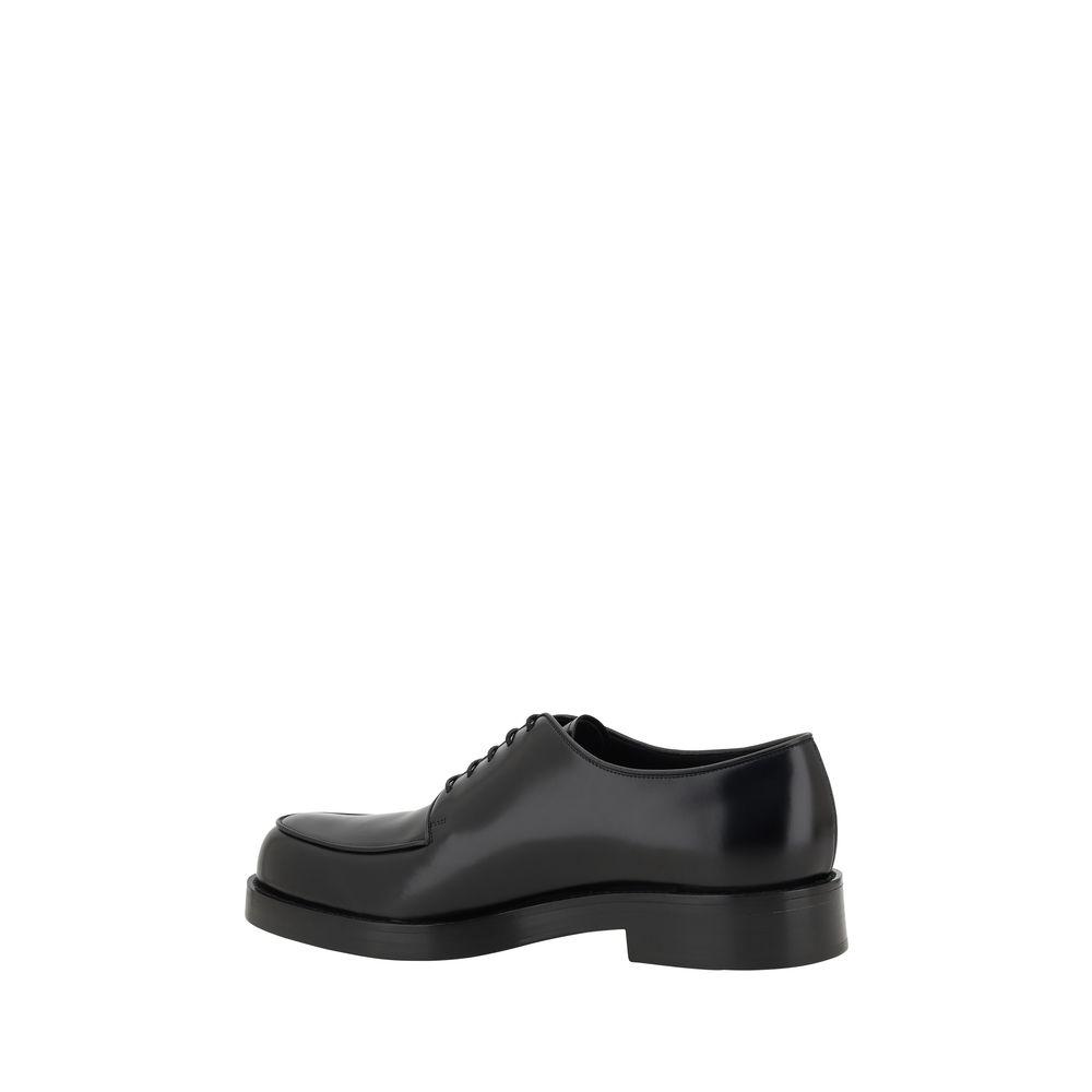 Sapatos Prada com Cadarço