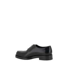 Sapatos Prada com Cadarço
