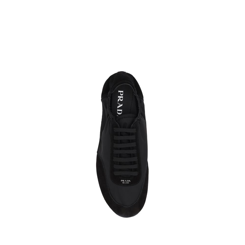 Tênis com logotipo da Prada