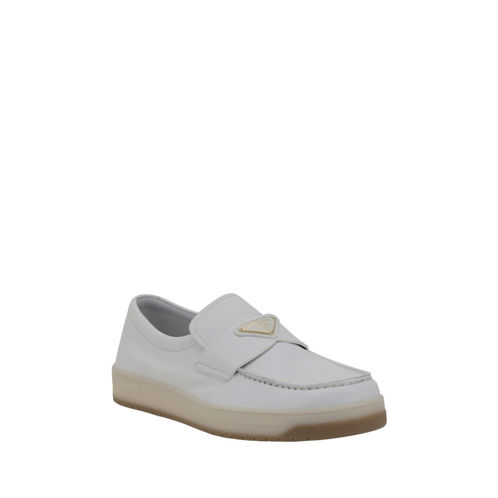 Mocassins com logotipo da Prada