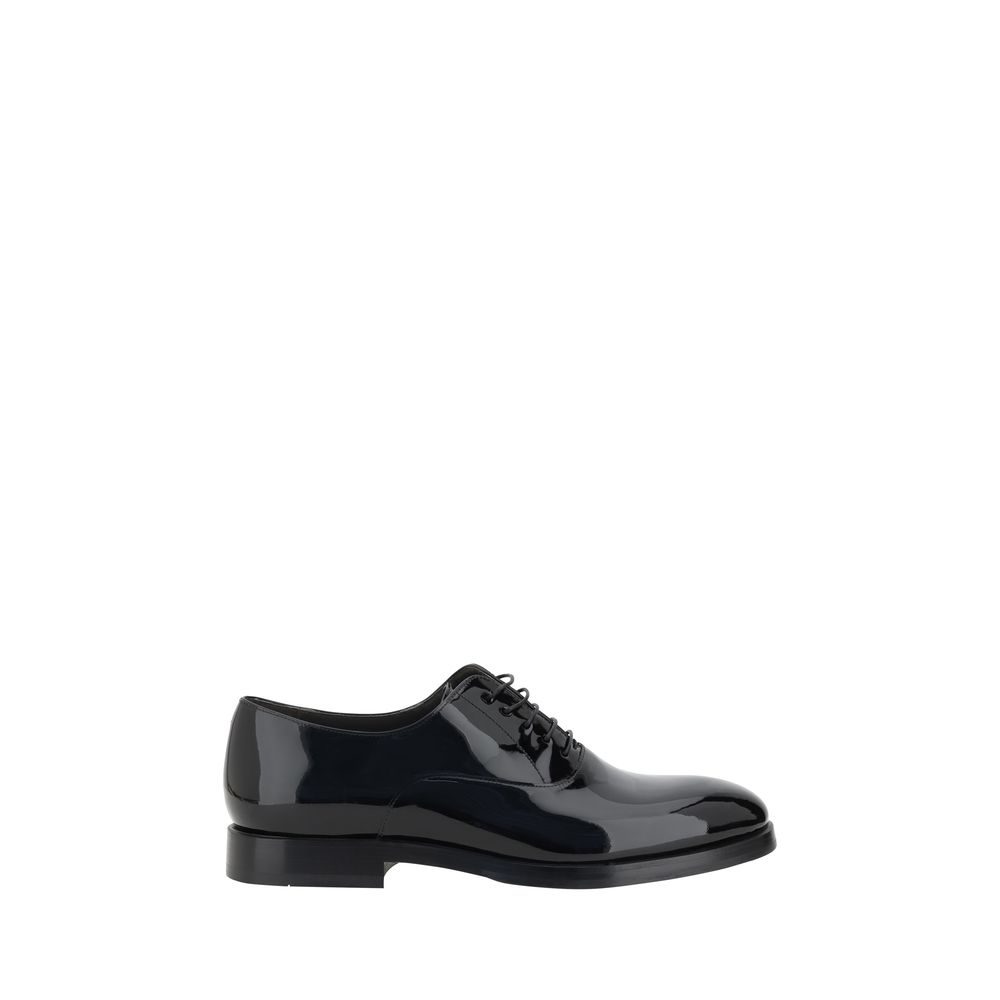 Brunello Cucinelli Sapatos de couro envernizado com cadarço