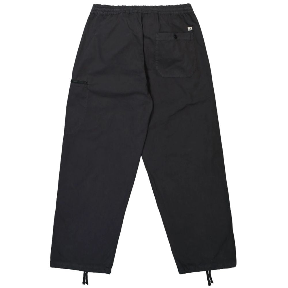 Calça jeans e calça preta de algodão da CP Company