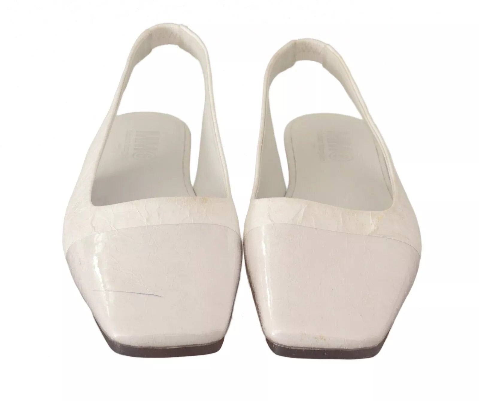 Maison Margiela Sapatos baixos de couro branco tipo slingback
