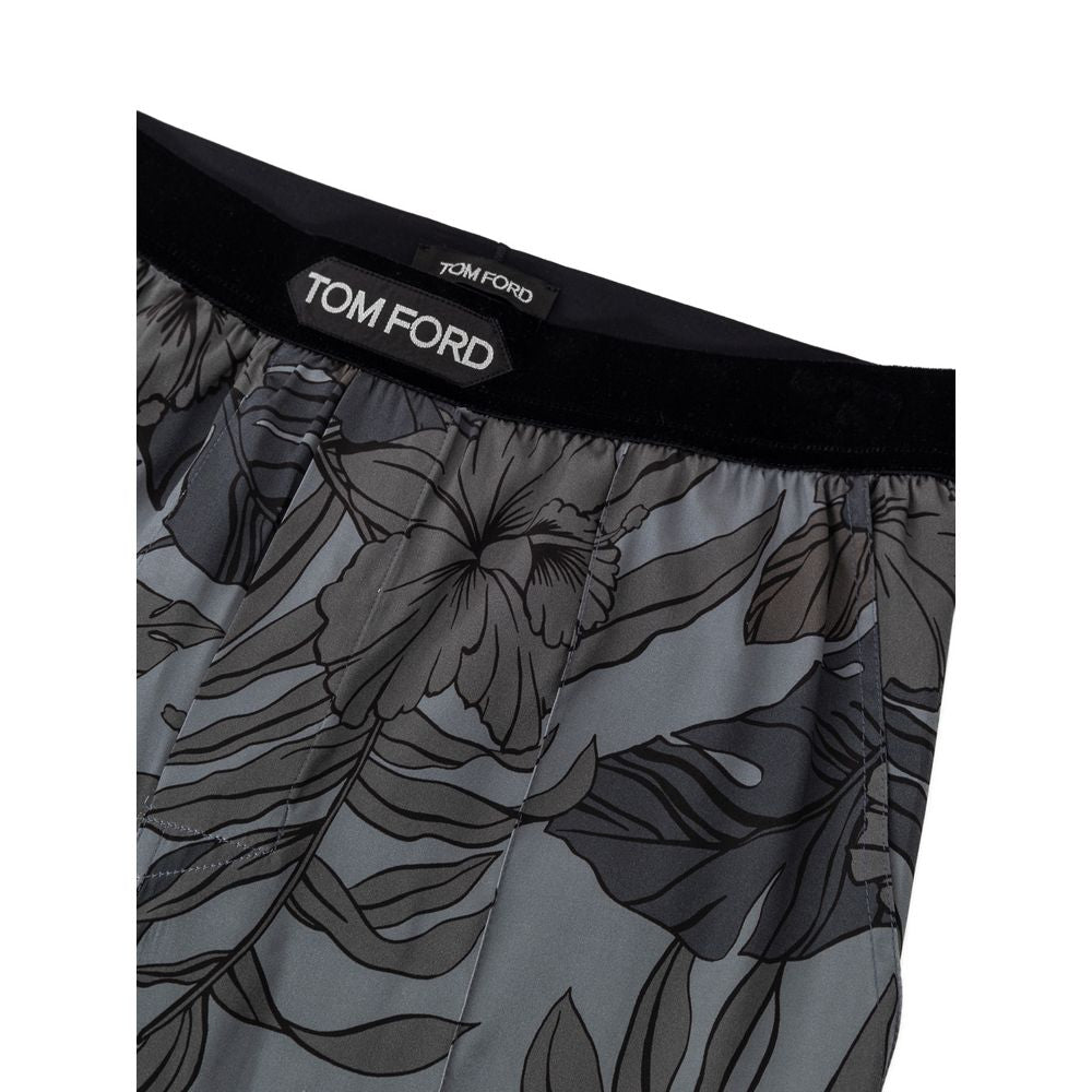 Roupas de seda cinza Tom Ford