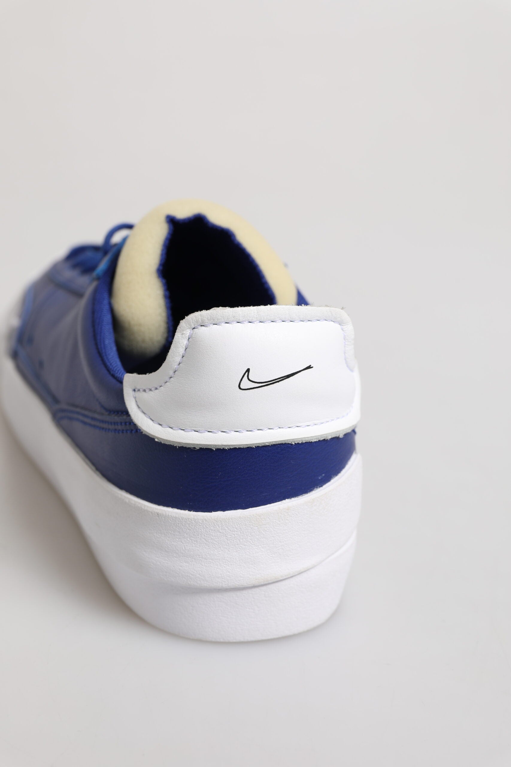 Tênis Nike PRM Branco Azul com Cadarço Cano Baixo Tipo Drop