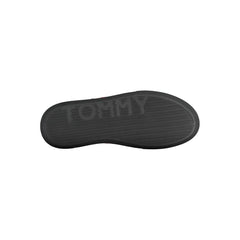 Tênis Tommy Hilfiger Chic Preto com Detalhes Contrastantes Icônicos