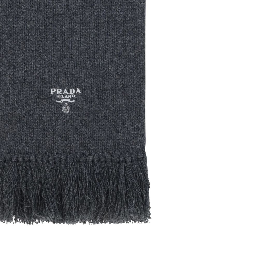 Cachecol Prada Cashmere com logotipo
