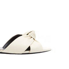 Chinelos de couro Saint Laurent