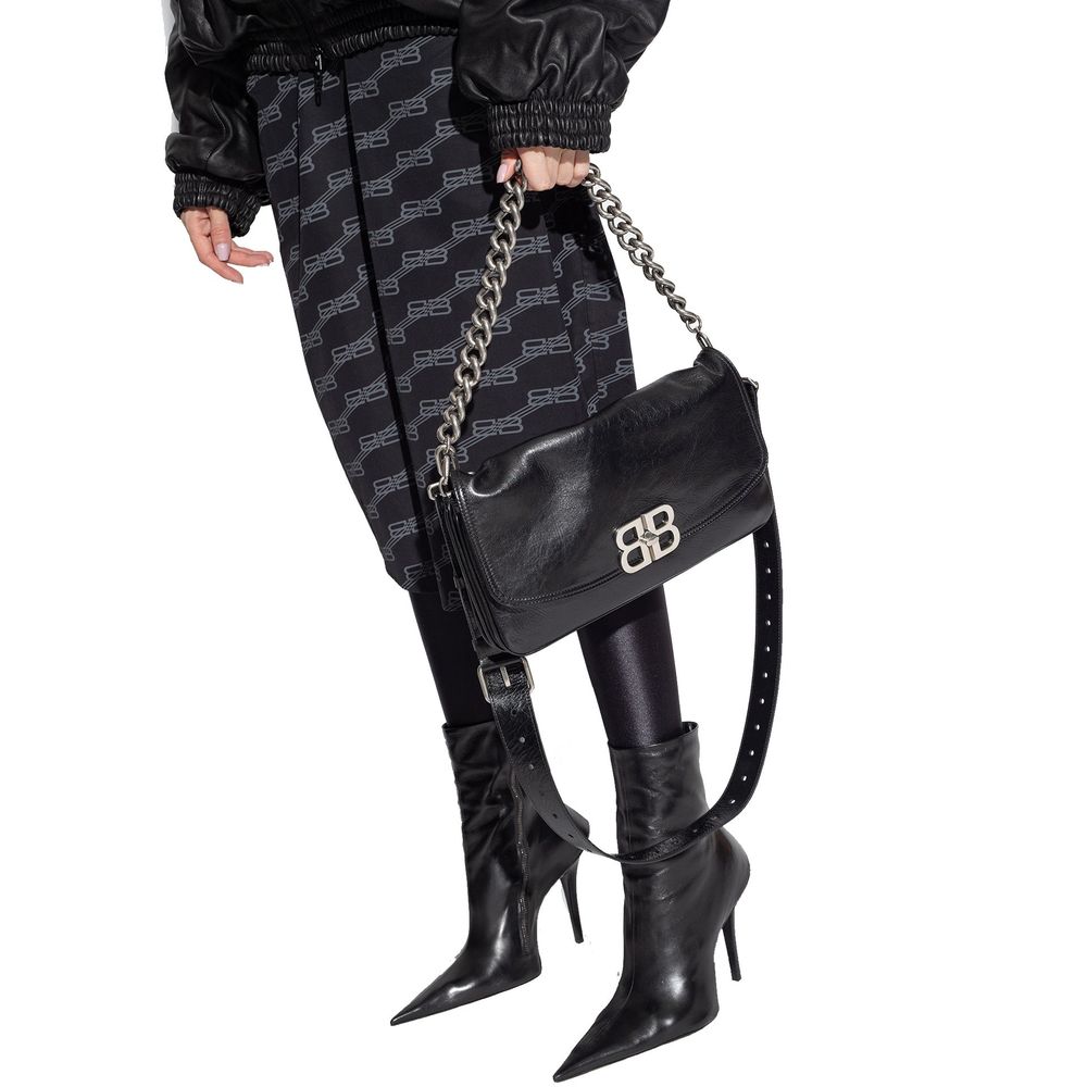 Bolsa Balenciaga BB Soft Média com Aba
